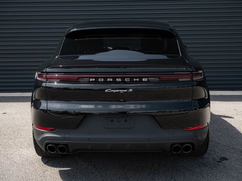 Certified 2024 Porsche Cayenne S AWD/4WD image 30