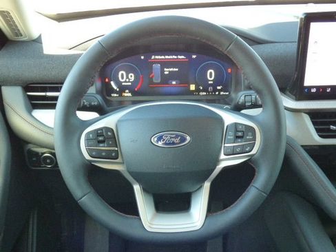 New 2026 Ford Explorer Active w/ Active Comfort Package RWD image 20