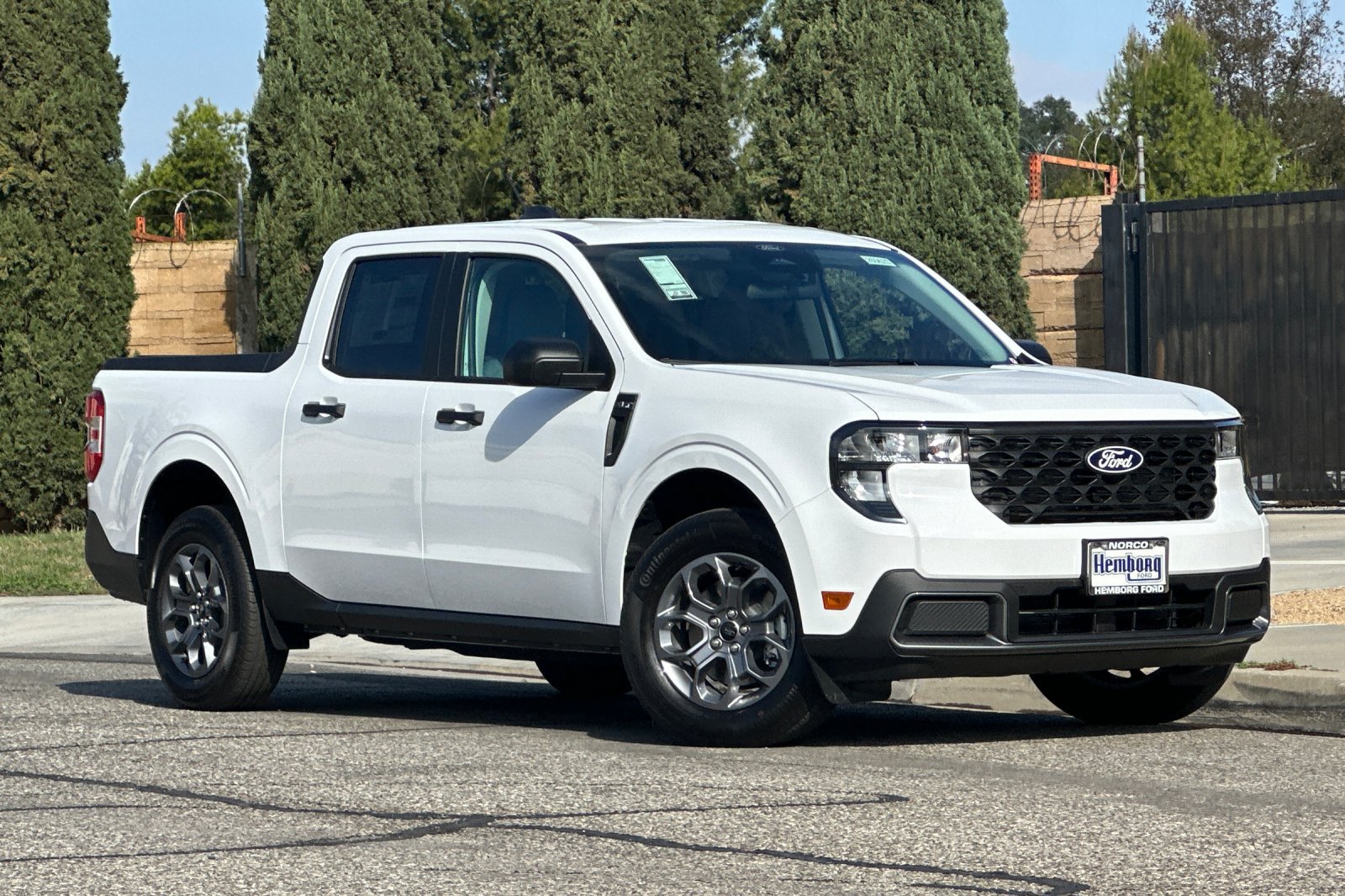 New 2026 Ford Maverick XLT w/ Equipment Group 301A AWD/4WD image 2