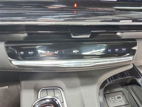 Used 2023 Cadillac Escalade Sport image 33