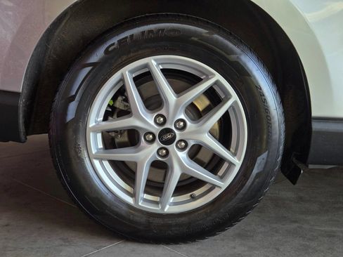 Used 2024 Ford Edge SEL AWD/4WD image 5