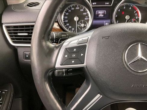 Used 2014 Mercedes-Benz GL 550 GL 550 4MATIC image 23