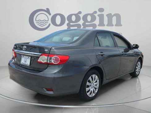 Used 2013 Toyota Corolla LE FWD image 5