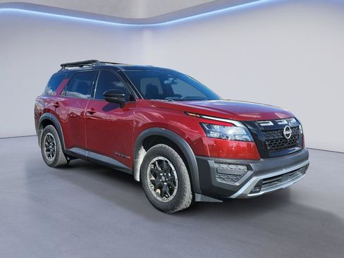 Used 2024 Nissan Pathfinder Rock Creek AWD/4WD image 3