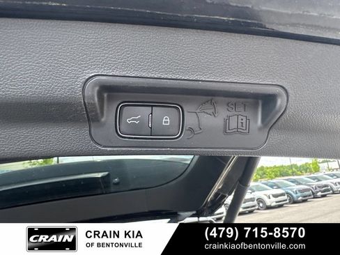 Used 2020 Ford Explorer XLT w/ Equipment Group 202A AWD/4WD image 27