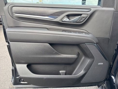 Used 2024 GMC Yukon XL Denali image 28