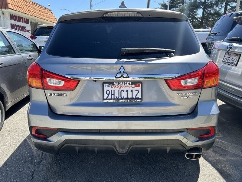 Used 2018 Mitsubishi Outlander Sport SE FWD image 4