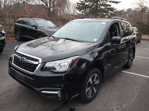 Used 2017 Subaru Forester 2.5i Limited image 6