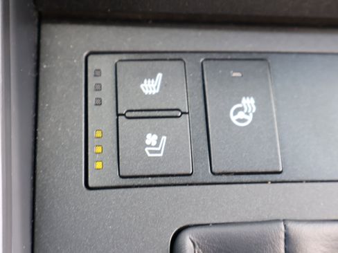 Used 2024 Lexus IS 300 w/ Premium Package image 29