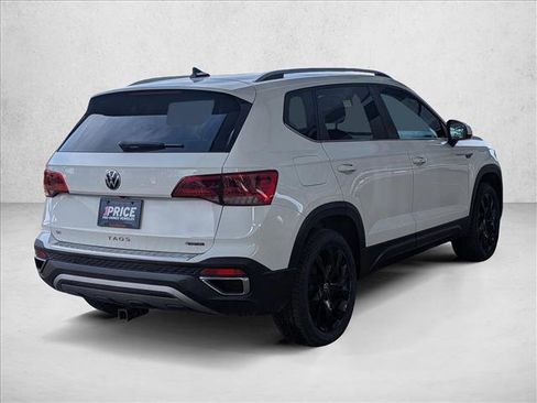 Used 2022 Volkswagen Taos SE image 5