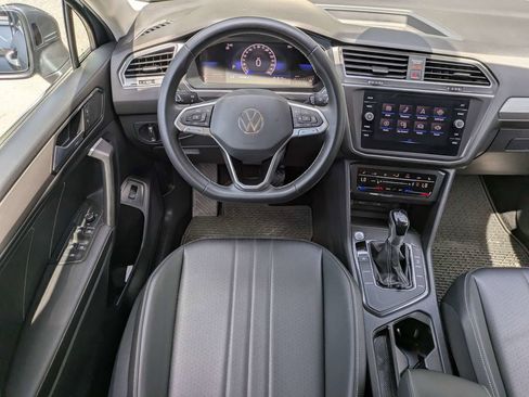 Used 2023 Volkswagen Tiguan SE FWD image 16