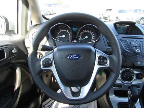 Used 2017 Ford Fiesta SE image 10
