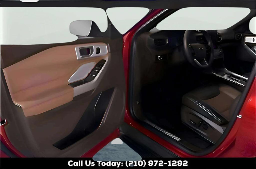 Used 2023 Ford Explorer King Ranch w/ Technology Package RWD image 15