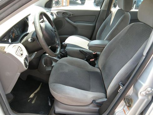 Used 2003 Ford Focus SE image 7