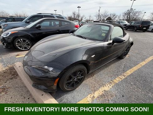 Used 2022 MAZDA MX-5 Miata Sport image 3