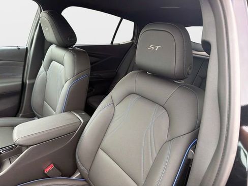 New 2026 Buick Envista Sport Touring w/ Convenience I Package FWD image 20