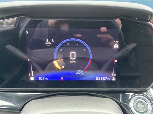 Used 2024 Chevrolet Trax RS w/ Sunroof Package image 12