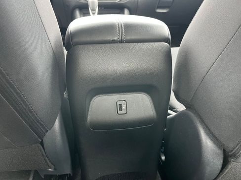 Used 2025 Nissan Sentra SV FWD image 22