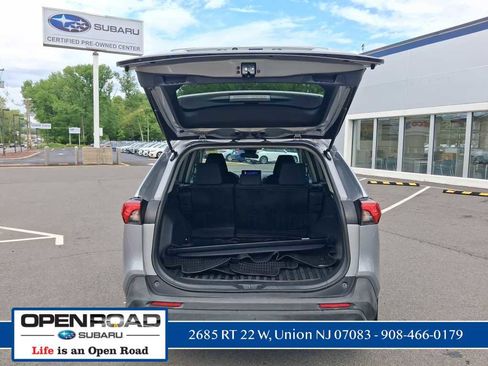 Used 2023 Toyota RAV4 LE AWD/4WD image 28