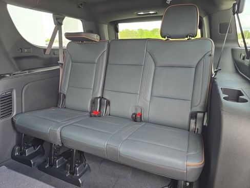 Certified 2025 GMC Yukon XL AT4 AWD/4WD image 16