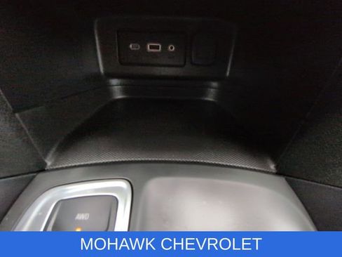 Used 2021 Chevrolet Equinox LS AWD/4WD image 35