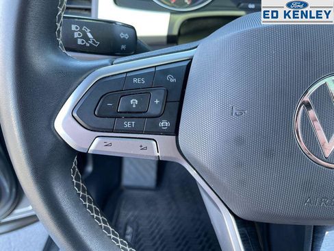 Used 2021 Volkswagen Atlas Cross Sport SE w/ Panoramic Sunroof Package image 14