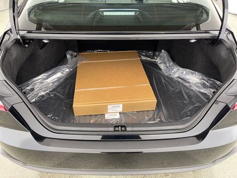 New 2026 Toyota Camry SE image 10