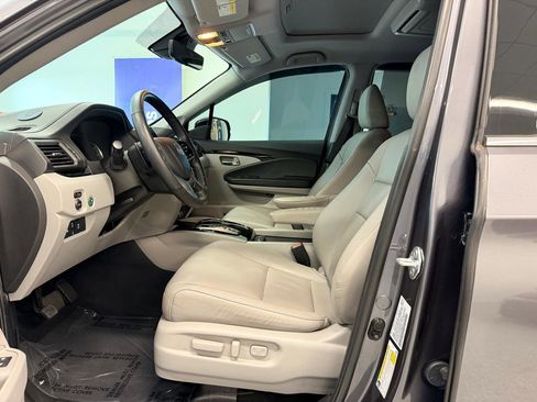Used 2021 Honda Pilot Touring image 18