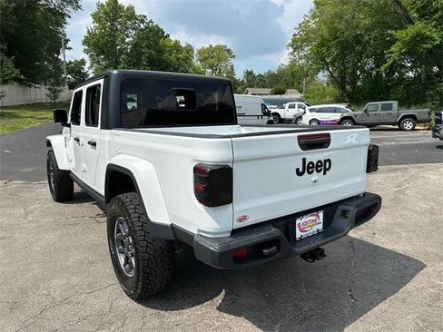 Used 2021 Jeep Gladiator Willys image 8