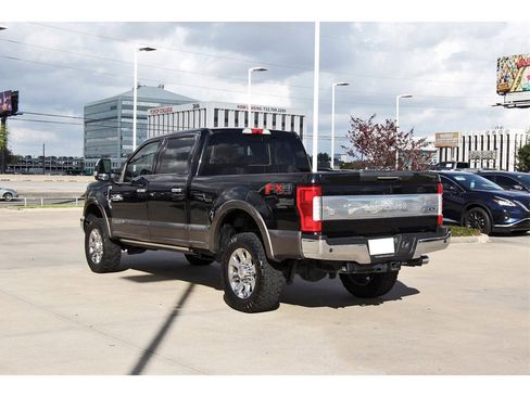 Used 2019 Ford F250 King Ranch w/ King Ranch Ultimate Package image 4