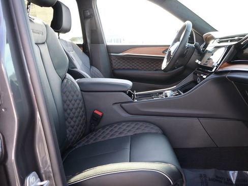 New 2026 Jeep Grand Cherokee L Summit AWD/4WD image 9