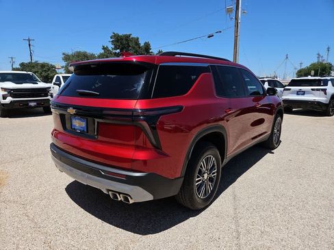Used 2026 Chevrolet Traverse LT w/ Driver Confidence Package FWD image 8