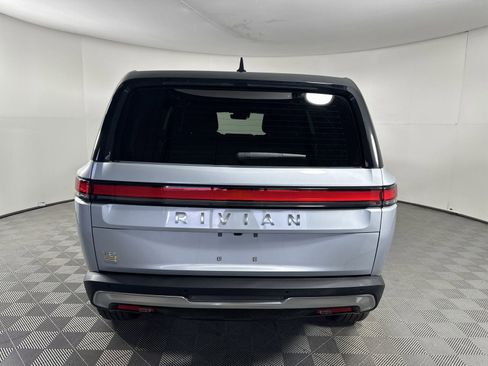 Used 2023 Rivian R1S Adventure image 4