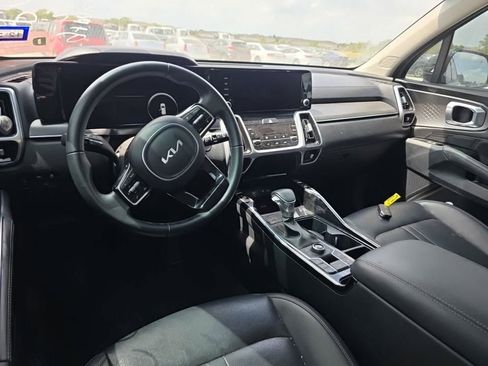 Used 2023 Kia Sorento SX AWD/4WD image 9