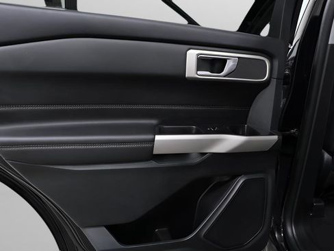 Used 2023 Ford Explorer XLT w/ Equipment Group 202A image 21