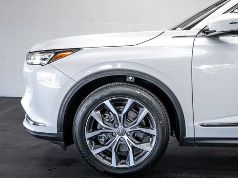 Used 2023 Acura MDX FWD w/ Technology Package image 12