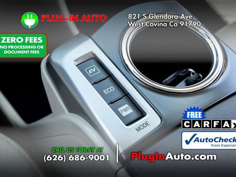 Used 2015 Toyota Prius V Four FWD image 21