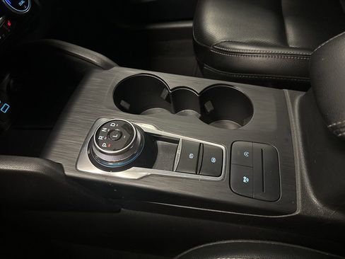 Used 2022 Ford Escape SEL image 10