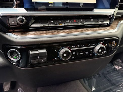 Used 2023 Chevrolet Silverado 1500 RST image 20