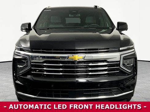 Used 2025 Chevrolet Tahoe LT AWD/4WD image 2