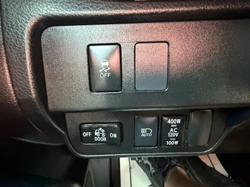 Used 2021 Toyota Tacoma TRD Off-Road w/ Technology Package AWD/4WD image 33
