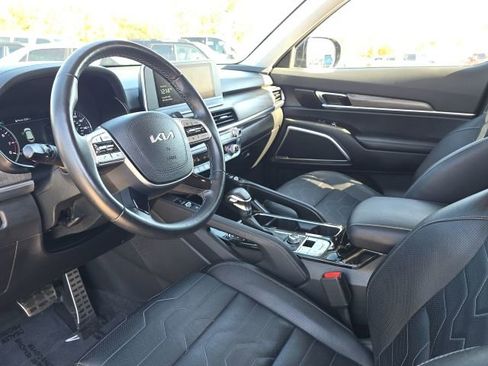 Used 2022 Kia Telluride SX w/ SX Prestige Package image 25