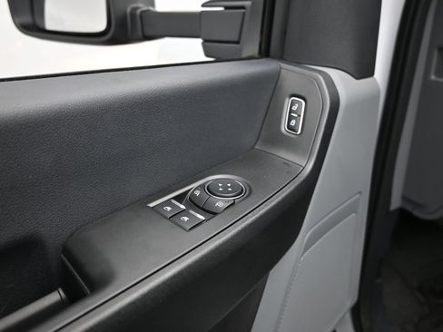 New 2025 Ford F450 XL w/ XL Chrome Package image 9