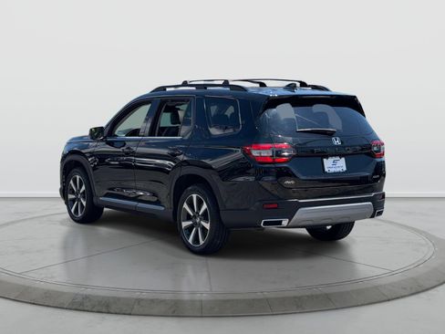 Used 2023 Honda Pilot Elite image 4
