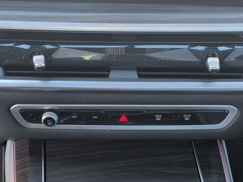 Used 2024 BMW X5 xDrive50e w/ Premium Package image 9