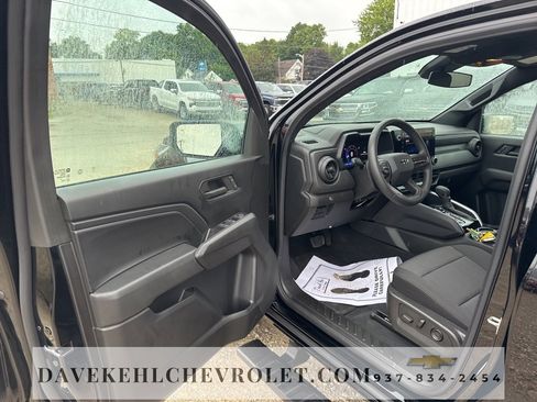 Used 2024 Chevrolet Colorado Trail Boss w/ Technology Package image 9