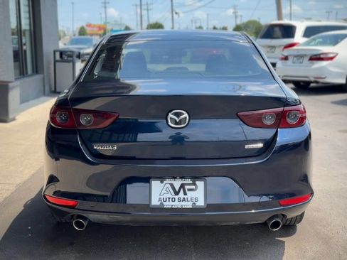 Used 2019 MAZDA MAZDA3 Sedan FWD image 3