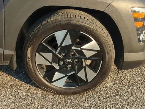 Used 2025 Hyundai Kona SEL FWD image 10