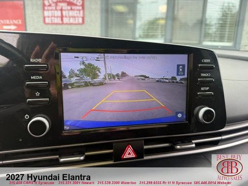 Used 2022 Hyundai Elantra SEL w/ Convenience Package FWD image 22