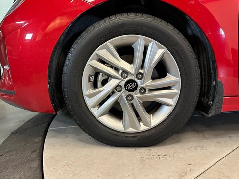 Used 2019 Hyundai Elantra Value Edition image 25